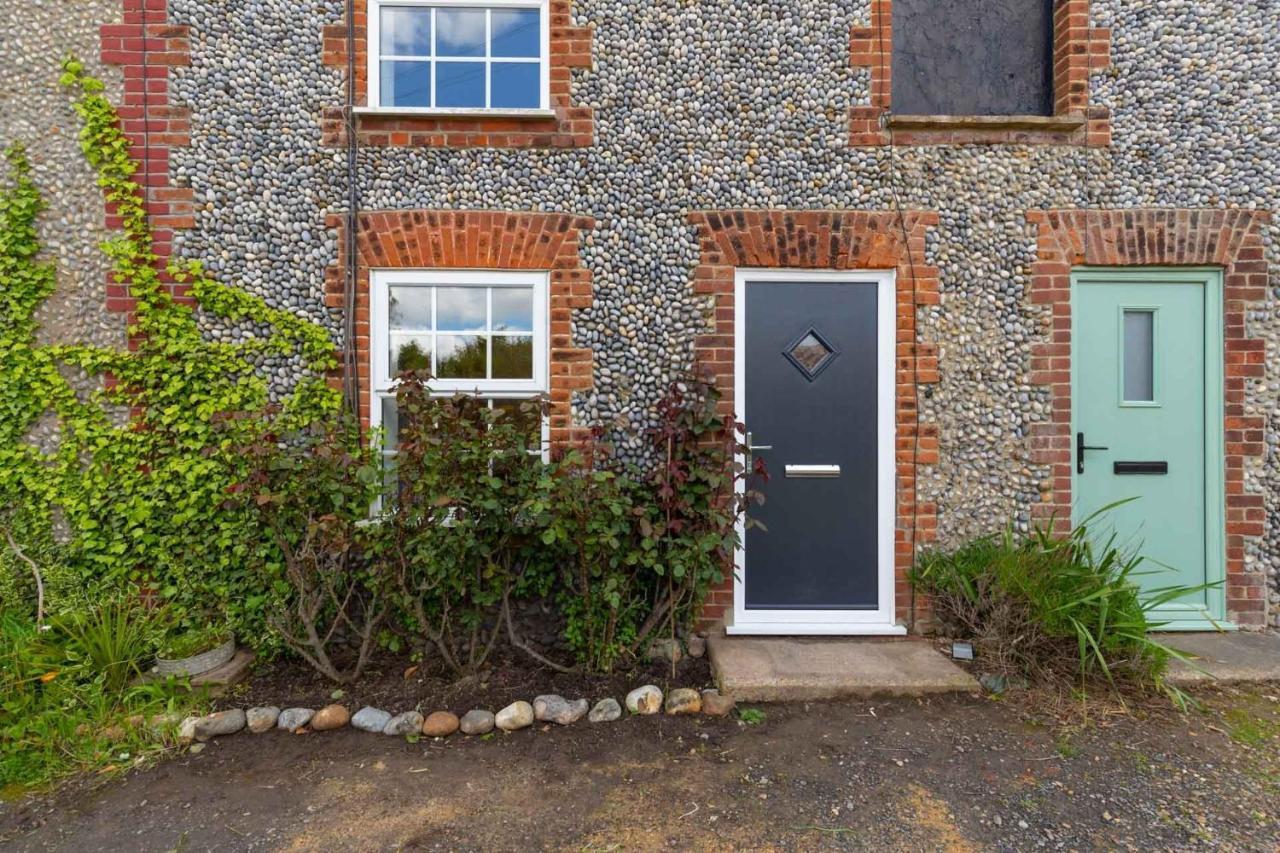 Abbey Farm Cottages Bacton  Exterior photo